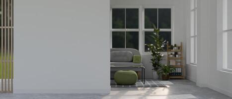 un' moderno spazioso vivente camera con un' accogliente divano, un' caffè tavolo, piante d'appartamento, e il bianca parete. foto