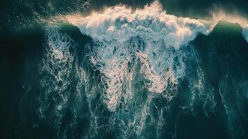 spettacolare aereo superiore Visualizza sfondo foto di oceano mare acqua bianca onda spruzzi nel il in profondità mare.