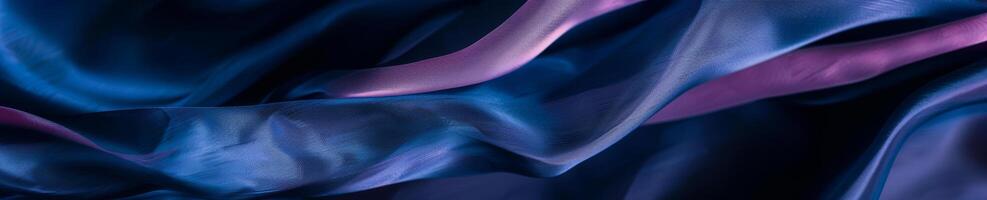 elegante fluente seta tessuto nel buio blu con punti salienti foto