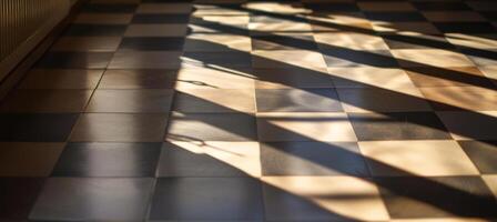 un' scacchi pavimento con un' raggio di sole splendente su esso foto