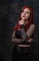 ritratto di un' sexy bellissimo carino ragazza con rosso capelli 3 foto