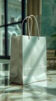 elegante shopping Borsa nel illuminata dal sole lusso memorizzare foto