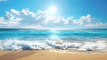 bello natura paesaggi. un' bellissimo sabbioso spiaggia con turchese onde, bianca nuvole e il sole splendente nel il blu cielo. illustrazione. foto