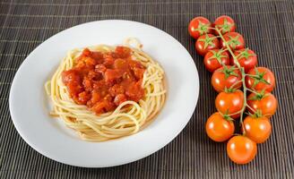 spaghetti con pomodoro salsa, pasta foto