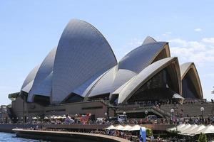 Sydney, Australia, 23 gennaio 2017 - vista al teatro dell'opera di Sydney, Australia. è stato aperto nel 1973 e rappresenta uno degli edifici più famosi del XX secolo foto