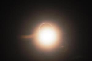 totale solare eclisse - bagliore dopo totalità foto