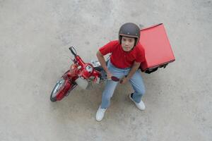 consegna ciclista pronto per servizio foto