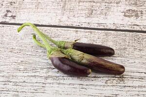 bambino biologico viola melanzana mucchio foto