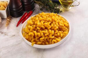 italiano cucina - asciutto cellentani pasta foto