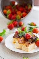 preparato Villetta formaggio casseruola con fresco fragole foto