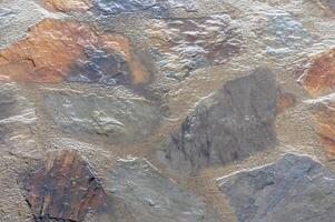 vicino su pioggia acqua far cadere caduta per il pavimento. foto