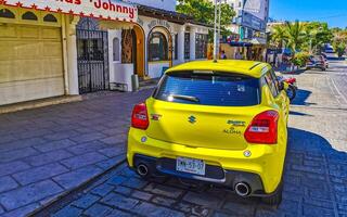 puerto escondido oaxaca Messico 2023 giallo auto veicolo mezzi di trasporto moderno nel città cittadina Messico. foto