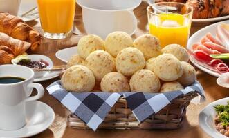 prima colazione con formaggio pane foto