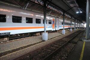 treno carrozza a tawang stazione, semarang, aprile 17 2024 foto