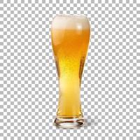 birra fredda isolata su vetro con schiuma foto