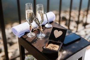 bicchieri da sposa per vino in cristallo foto