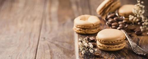 macarons francesi al caffè foto