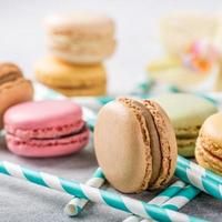 macarons francesi assortiti foto