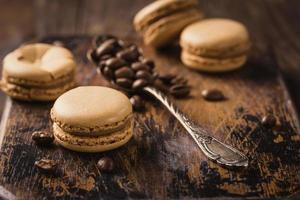 macarons francesi al caffè foto