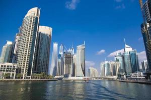 dubai, Emirati Arabi Uniti 2014 - moderni grattacieli a dubai marina foto