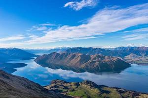 lago wanaka paesaggio di montagna isola del sud della nuova zelanda foto