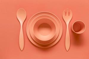 composizione piatto da portata in plastica rosa foto