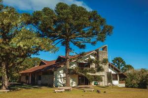 cambara do sul, brasile - 16 luglio 2019. centro visitatori del parco nazionale aparados da serra, vicino al canyon itaimbezinho e cambara do sul. un piccolo paese di campagna con incredibili attrazioni turistiche naturali. foto