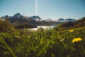 Norvegia montagne e paesaggi sulle isole lofoten. foto