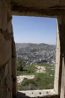vista della città di nablus israele foto