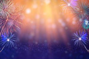 sfondo astratto con fuochi d'artificio.sfondo della celebrazione del nuovo anno molti colorati foto
