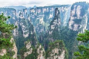 paesaggio del parco forestale nazionale di zhangjiajie, sito del patrimonio mondiale dell'unesco, wulingyuan, hunan, cina foto