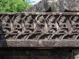 phimai parco storico phimai costruito secondo l'arte tradizionale dei khmer. phimai prasat hin probabilmente iniziò a costruire durante il regno di re suryavarman 1 tempes buddisti del XVI secolo. foto