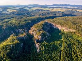 formazioni di arenaria di rocce di teplice in repubblica ceca foto