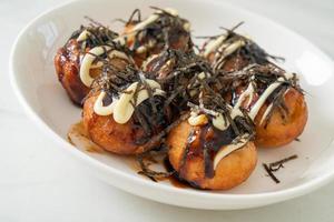 gnocchi di takoyaki o polpette di polpo foto