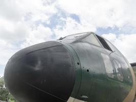 museo dell'aeronautica reale tailandese bangkokthailand18 agosto 2018 l'esterno dell'aereo ha molti grandi velivoli. per imparare più da vicino. il 18 agosto 2018 in thailandia. foto