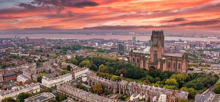 Veduta aerea della cattedrale principale di Liverpool nel regno unito. foto