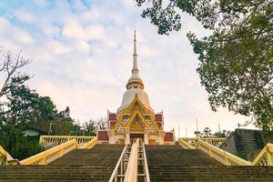 bella architettura al tempio di khao takiab, hua hin foto