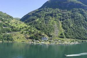 crociera nel fiordo di Geiranger in Norvegia foto