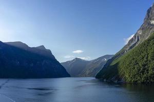 crociera nel fiordo di Geiranger in Norvegia foto