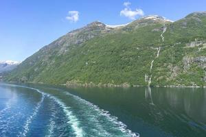 crociera nel fiordo di Geiranger in Norvegia foto