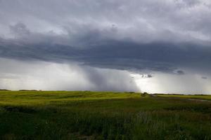 nuvole di tempesta della prateria foto