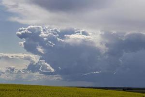 prateria nuvole temporalesche canada foto