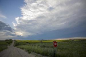 prateria nuvole temporalesche canada foto