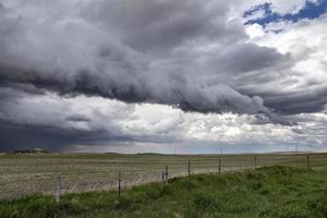 prateria nuvole temporalesche canada foto