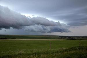 prateria nuvole temporalesche canada foto