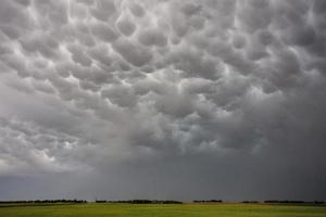 prateria nuvole temporalesche canada foto