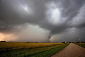 prateria nuvole temporalesche canada foto