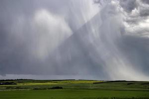 prateria nuvole temporalesche canada foto