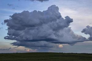 prateria nuvole temporalesche canada foto