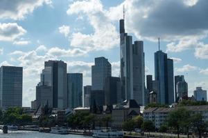 francoforte sul meno, germania, 28 giugno 2020 - paesaggio urbano di francoforte sul meno, germania foto